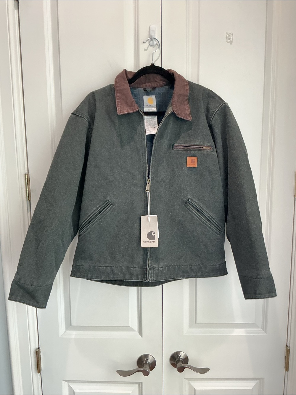 Carhartt Men’s Gray Work Jacket with Brown Corduroy Collar